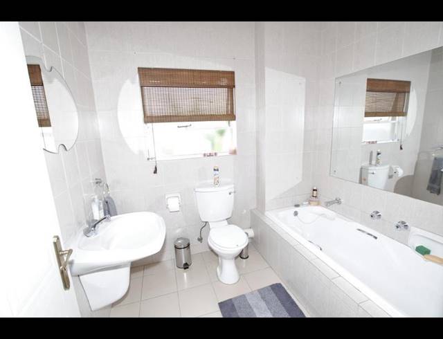 2 BEDROOM PROPERTY TO RENT IN RIVONIA